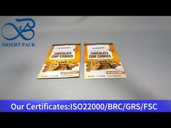 Puesto en pie para galletas de chocolate.