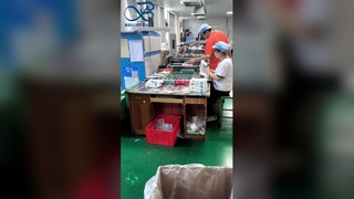 Bolso al por menor ligero de la exhibición de las bolsas de pie de la ventana clara flexible segura de encargo