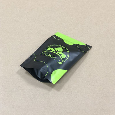 Etiqueta lista para manipulación, resistente a los niños, puño con cremallera.