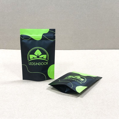 Bolsas resistentes a los niños que soportan el calor sellado otro nivel de seguridad Un agujero de suspensión redondo ubicado sobre la cremallera para venta al por menor