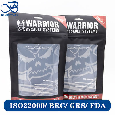 Bolsas resistentes al agua para ropa con ventanas transparentes.