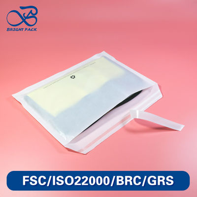 Eco-friendly totalmente reciclado personalizado 40G prendas de vestir ropa de vidrio bolso de correo de papel puro para ropa con banda adhesiva